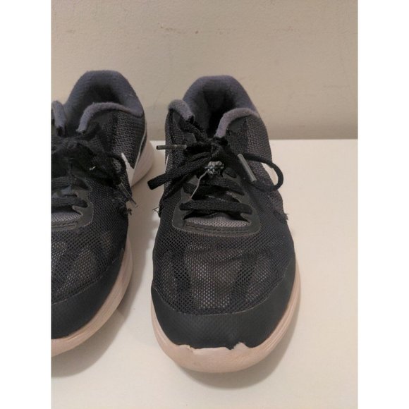 Nike Boys Revolution 3 Sneakers Sz 4Y Black Swoosh, Gently Used - Picture 4 of 8